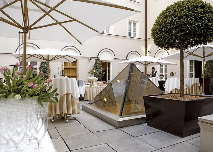 Mamaison Le Regina Boutique Hotel Варшава